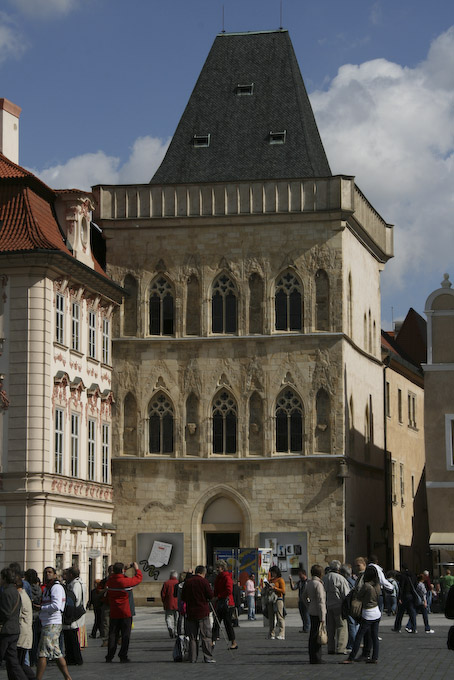 Pragreise (43 von 102).jpg - das Haus zur steinernen Glocke, gleich neben der Theynkirche auf dem Altstädter Ring